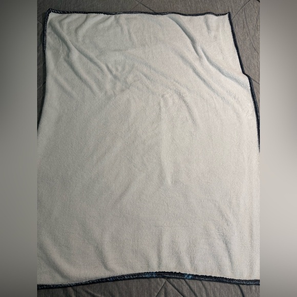 Kpop BTS Boy Band Soft Cozy Fleece Throw Blanket 40”x48” - Picture 4 of 5